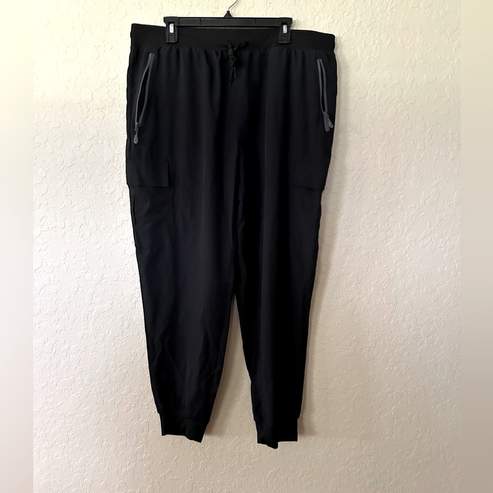 Libin black joggers, size XXL